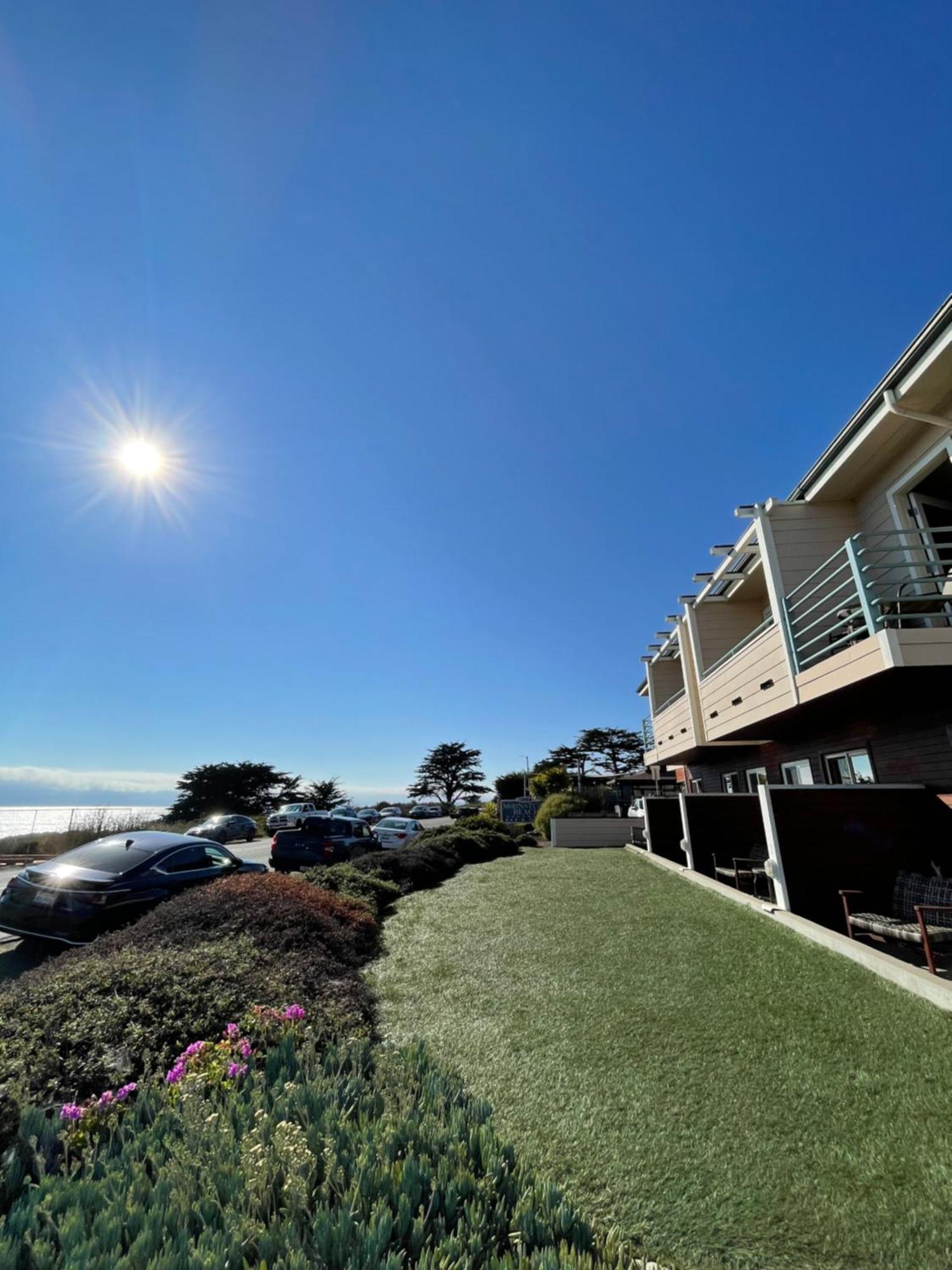 Cambria Landing Inn And Suites Exterior foto